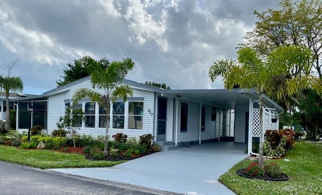 Property Photo: 927 Sun Acres Lane FL 33436