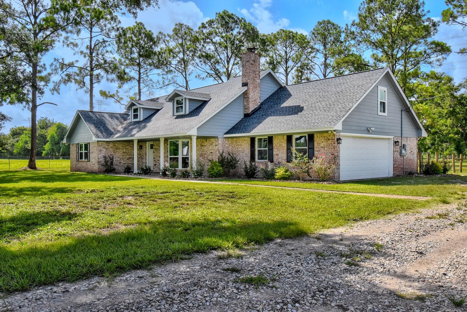Property Photo:  1561 County Road 797  TX 77422 