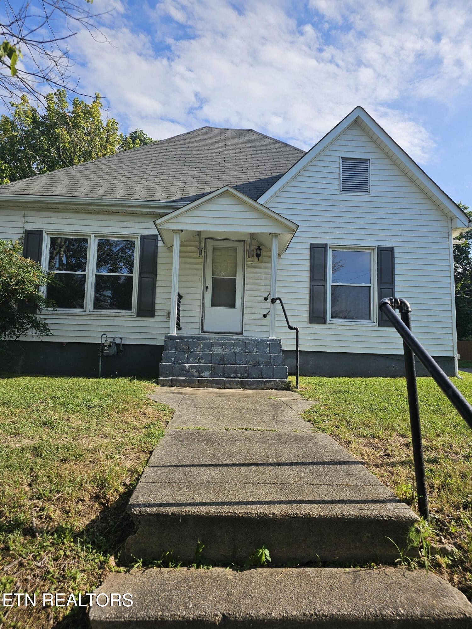 Property Photo:  1823 E Glenwood Ave  TN 37917 