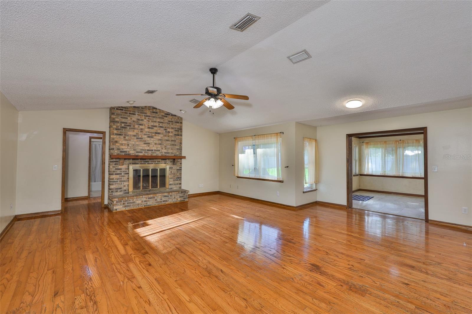 Property Photo: 102 Cash Drive FL 33584