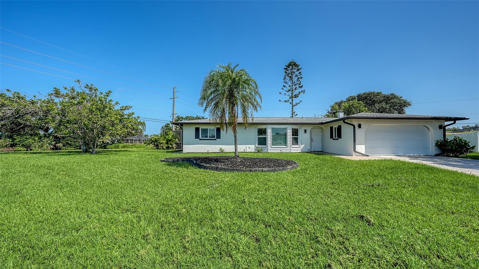 Property Photo:  243 Moss Lane  FL 34293 