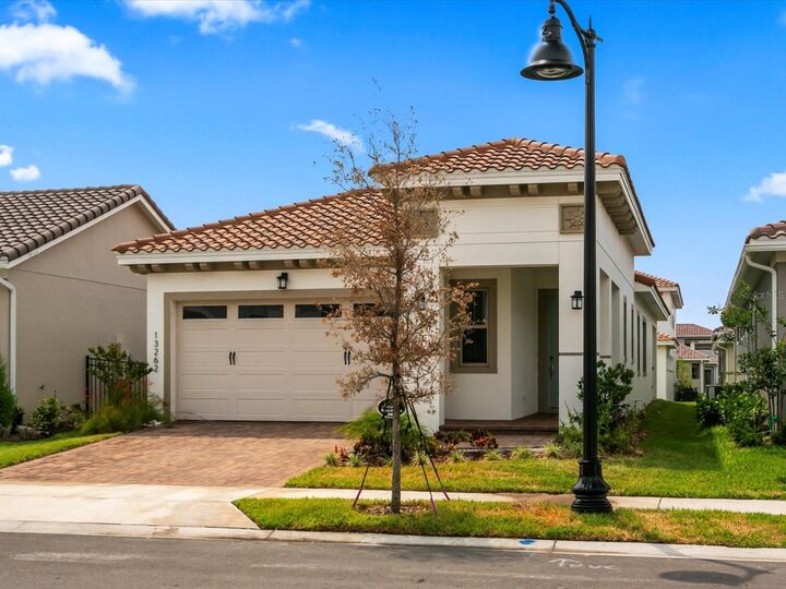Property Photo:  13262 Winterton Lane  FL 32832 
