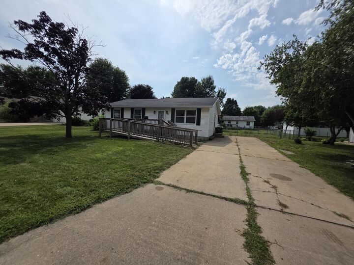 543 Sycamore St  Sauk City WI 53583 photo