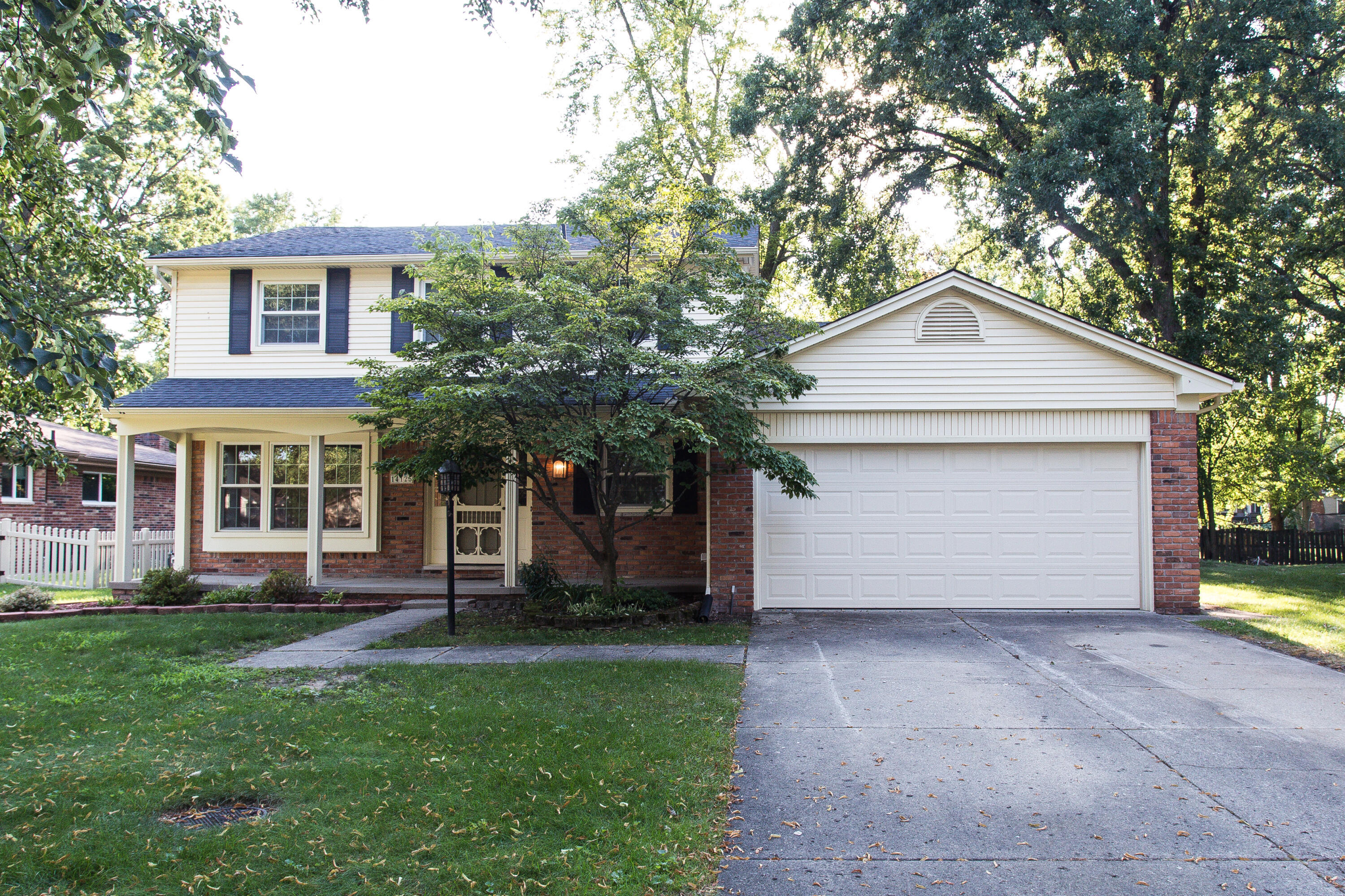 Property Photo: 14125 Riverside Drive MI 48154