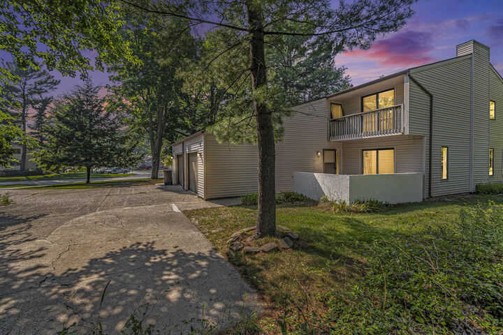 Property Photo:  17424 Parkwood Drive  MI 49456 