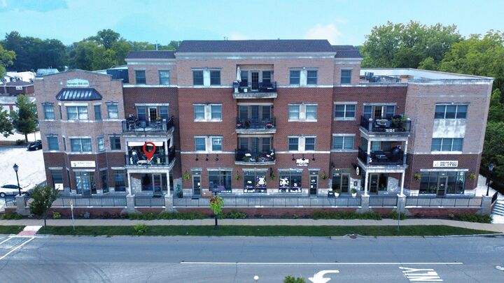 Property Photo:  17200 Oak Park Avenue 203  IL 60477 