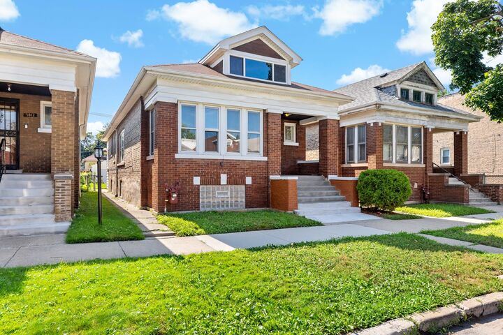 Property Photo: 7808 S Vernon Avenue IL 60619