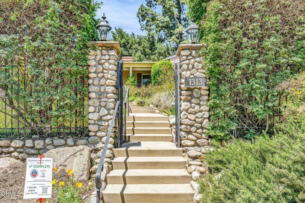 Property Photo: 1313 E Palm Street CA 91001