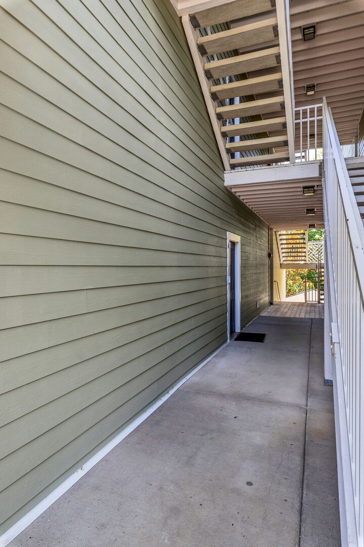 Property Photo:  4848 Bevendean Dr 6  TN 37211 