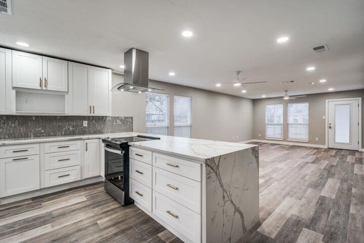 Property Photo:  2617 Birmingham Avenue  TX 75215 