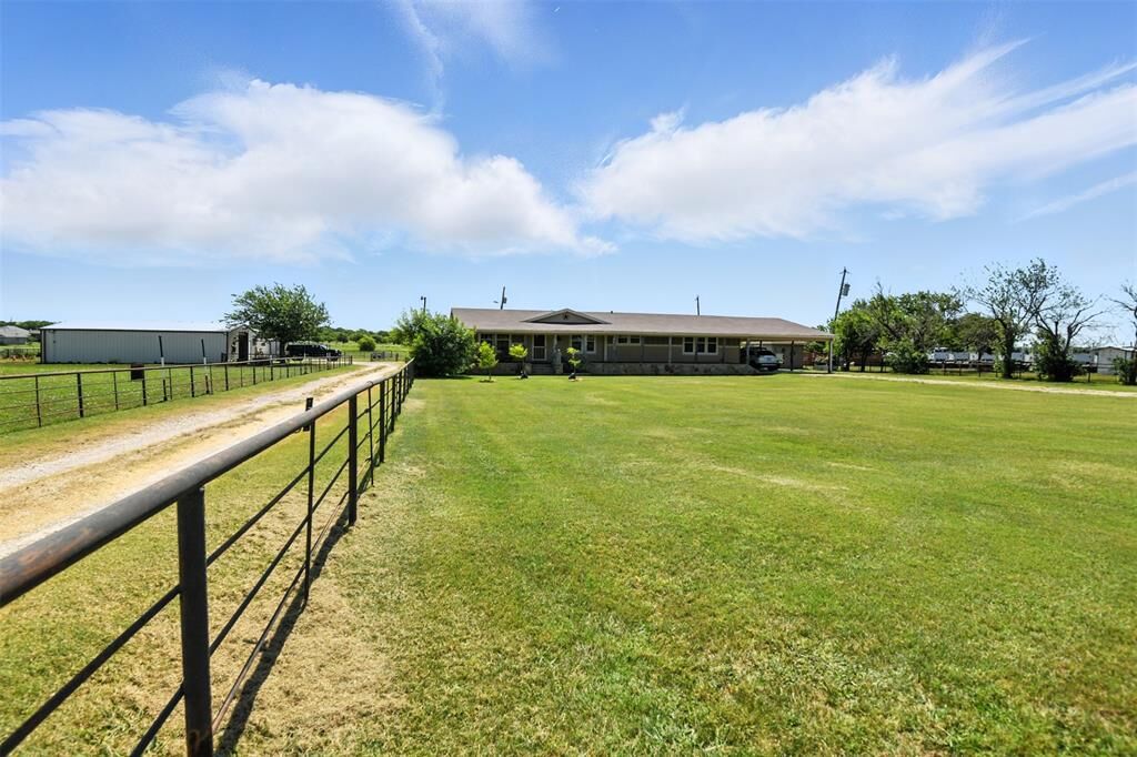 Property Photo:  3709 Florance Road  TX 76259 