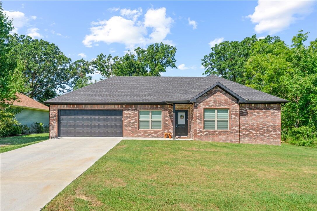 Property Photo: 26 Valiant Circle AR 72715