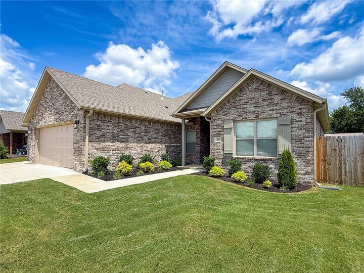 Property Photo: 190 N Sheep Dog Avenue AR 72730