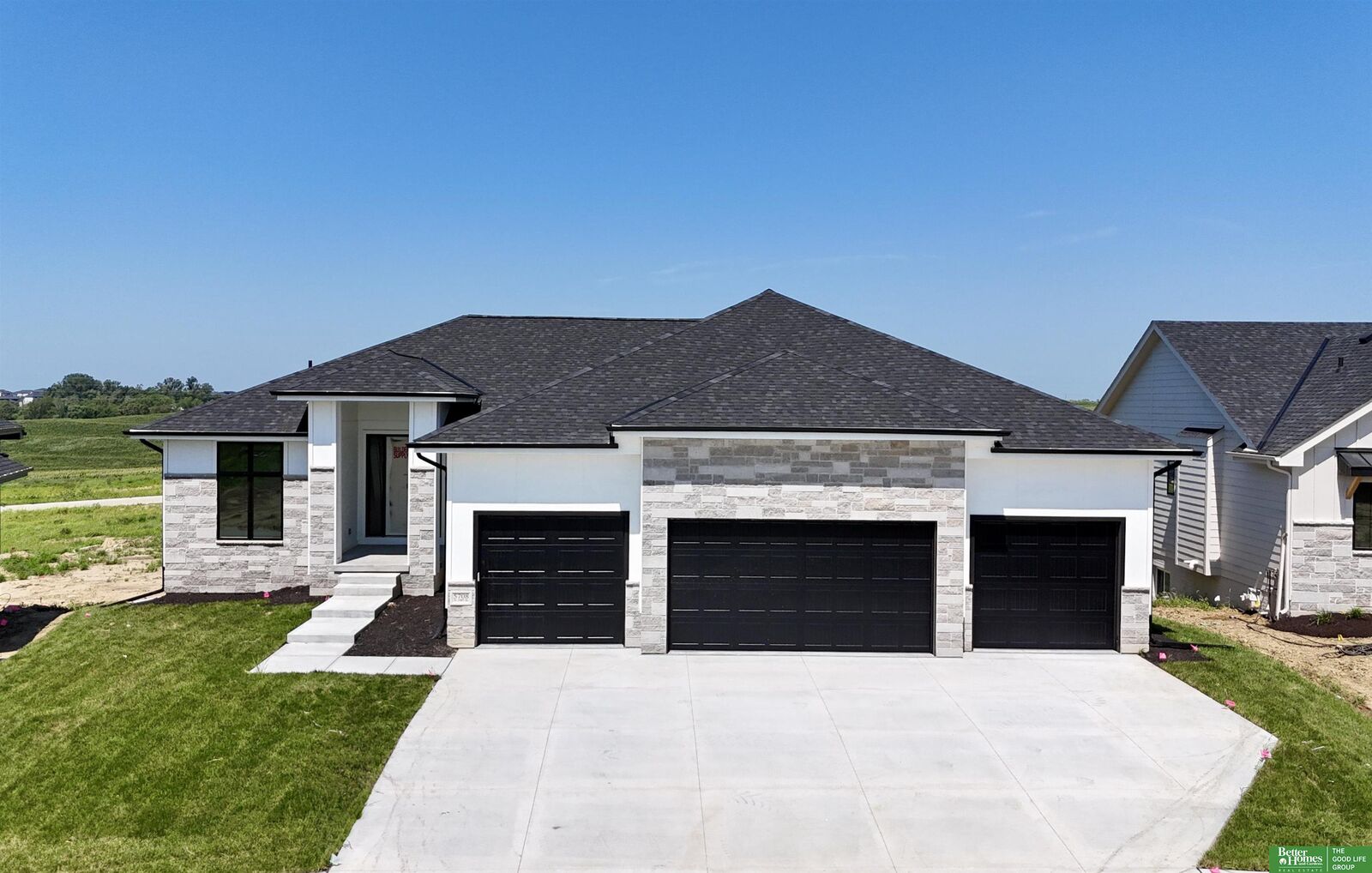 Property Photo: 5708 N 198th Street NE 68022
