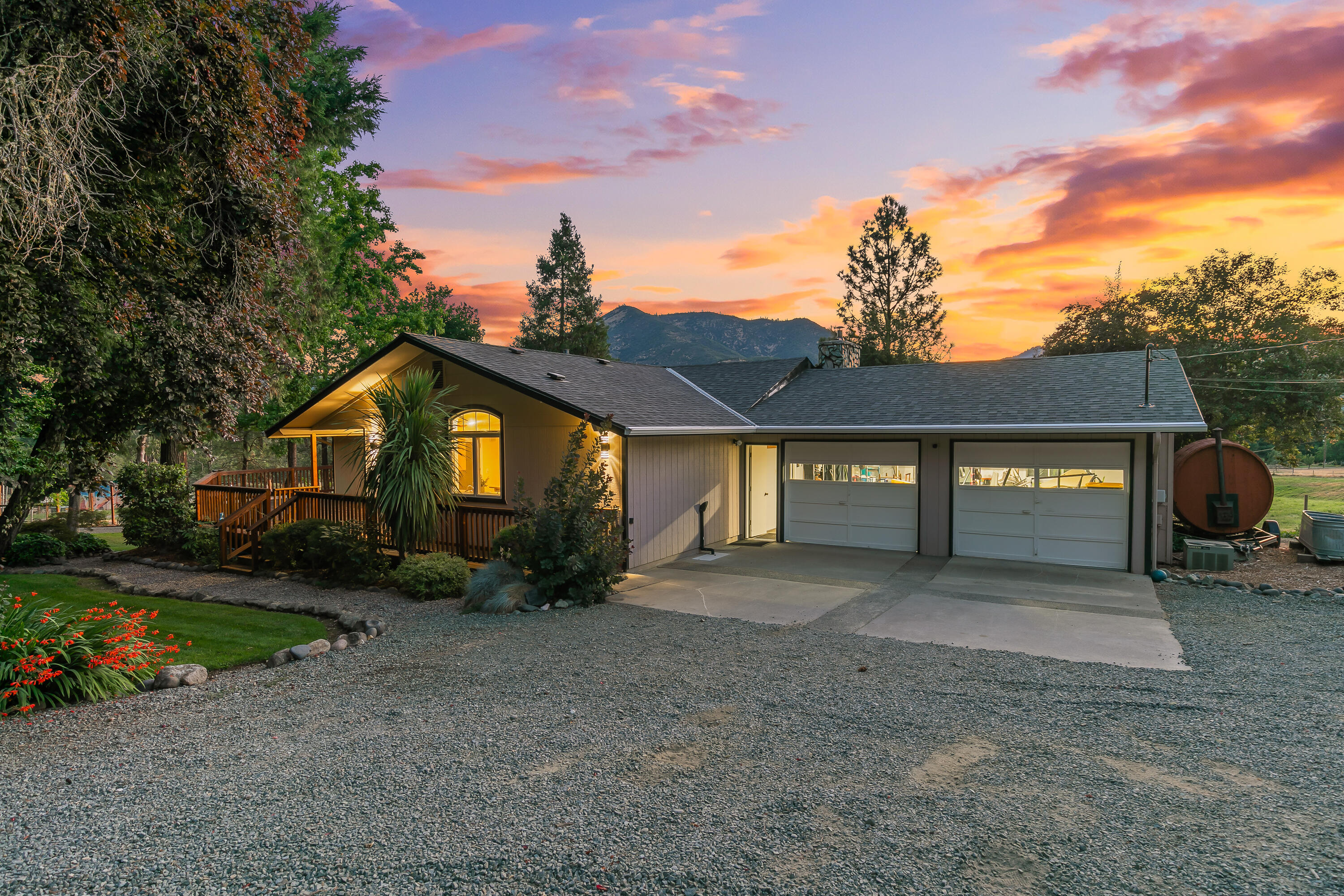 Property Photo: 17600 Highway 238 OR 97527