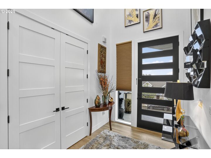 Property Photo:  1345 N R St  WA 98671 