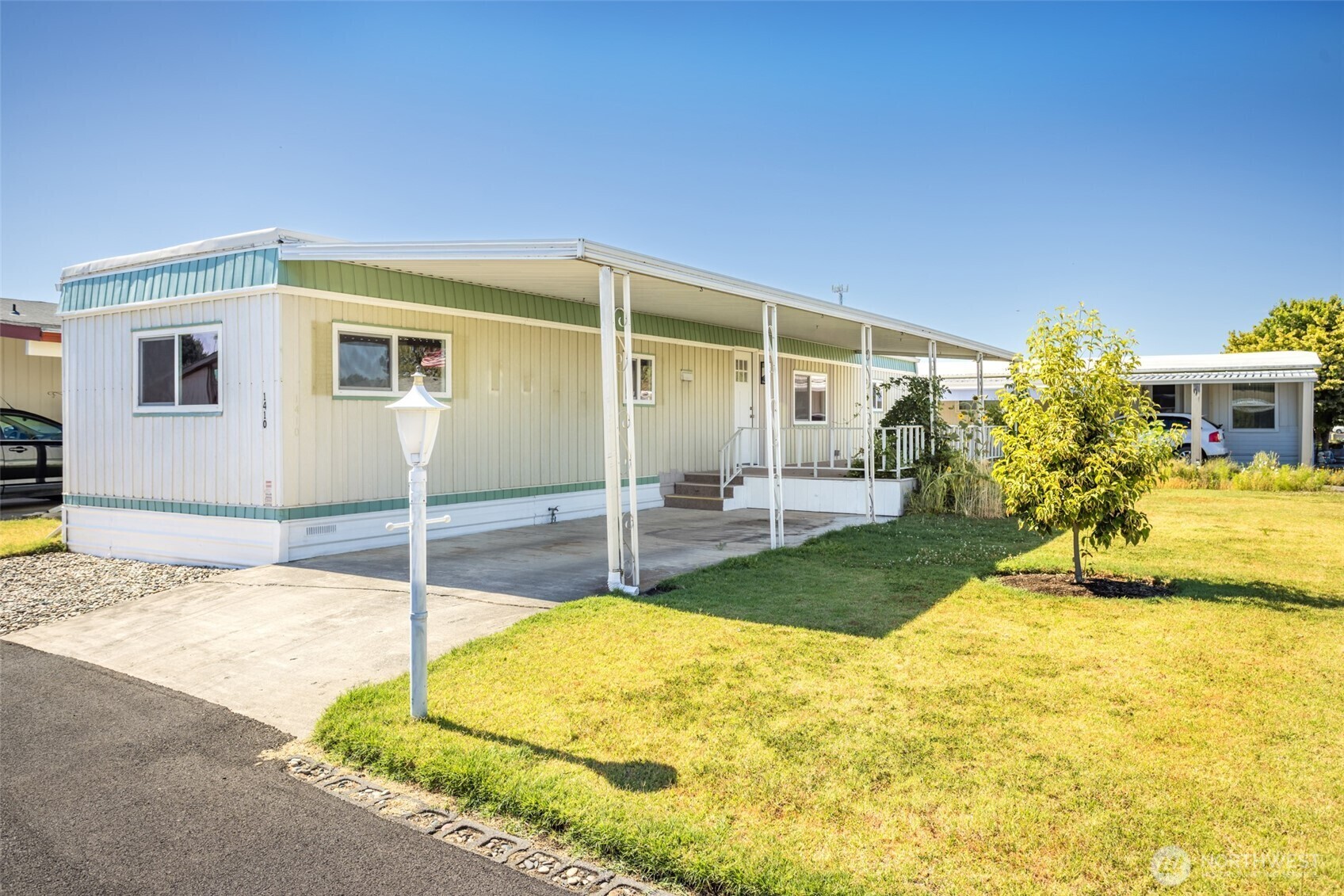 Property Photo:  1410  Jasper Street  WA 99362 