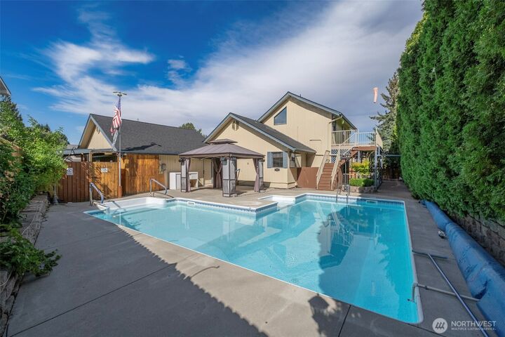 Property Photo: 1513 Apollo Place WA 98801