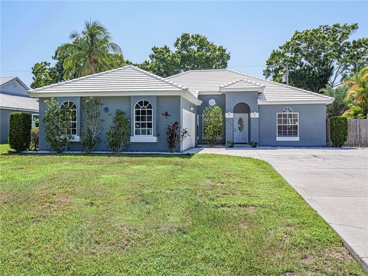 Property Photo:  2565 44th Avenue  FL 32966 