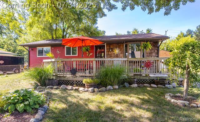 6621 Doyon Drive S  Waterford Twp MI 48327 photo