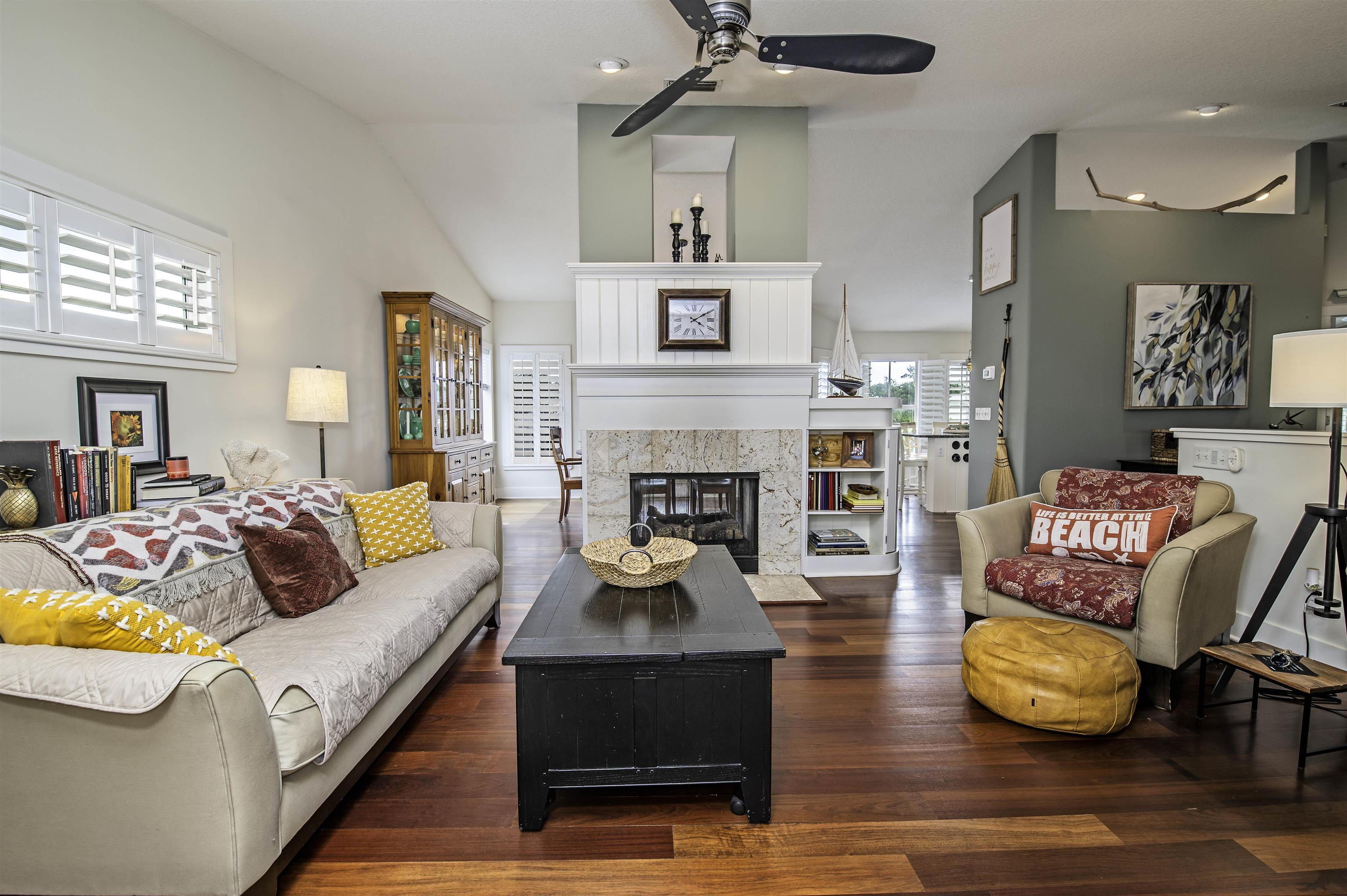 Property Photo: 312 Amelia Court FL 32080