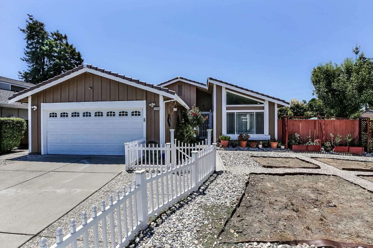 Property Photo:  33456 Caliban Drive  CA 94555 