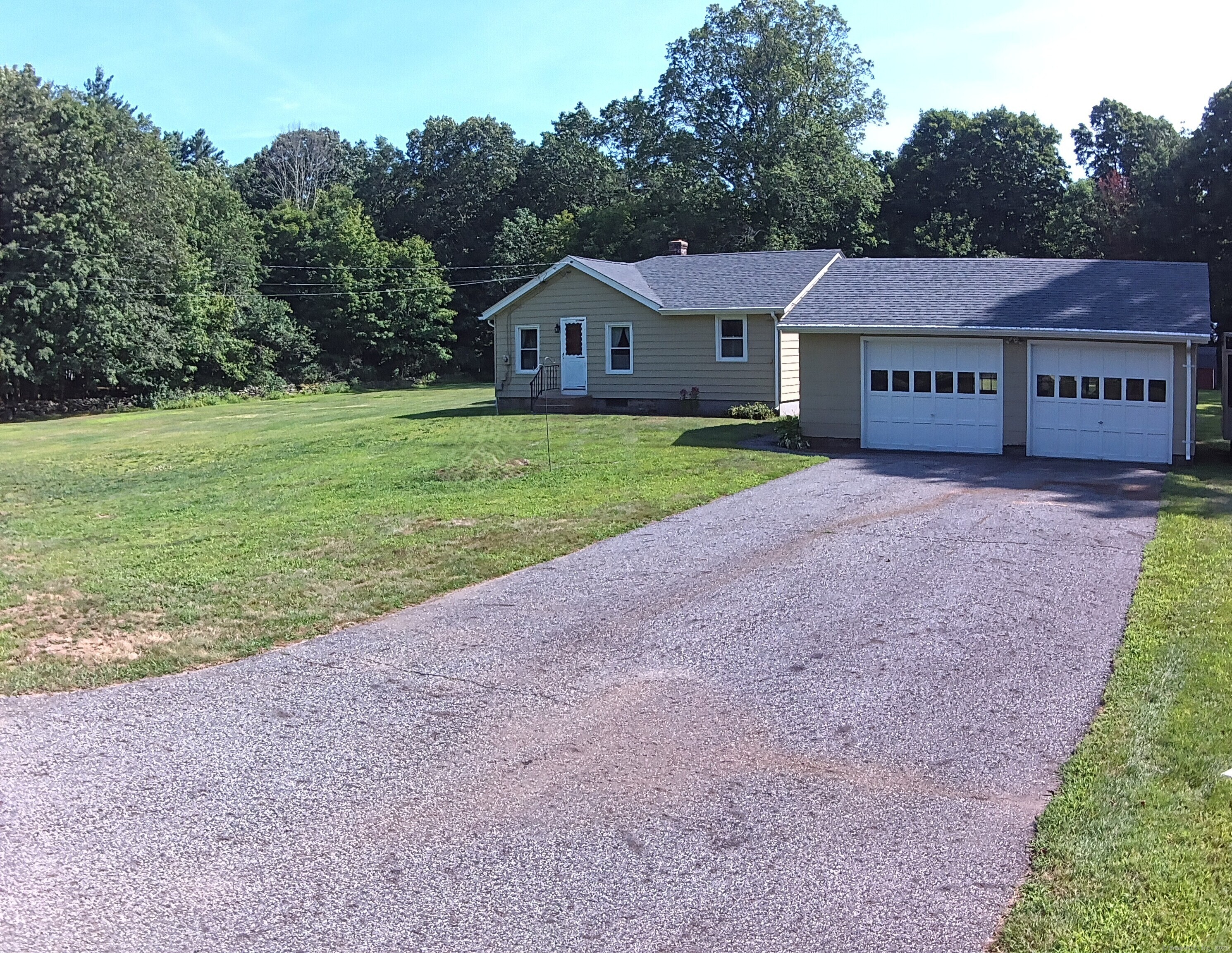 Property Photo:  23 Patten Road  CT 06076 