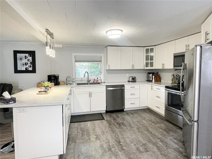 Photo de la propriété:  405 1st Street E  SK S9X 1E8 
