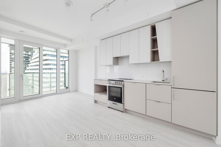 Property Photo:  3883 Quartz Road 3912  ON L5B 0M4 