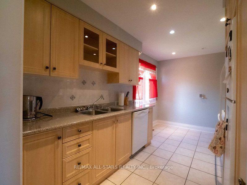 Property Photo: 34 Overture Road ON M1E 2V9