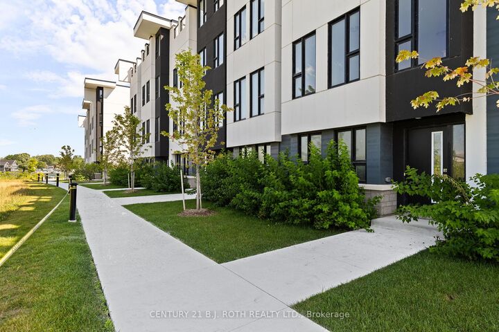 Property Photo:  3 Mariner'S Pier Way  ON L3V 8P4 