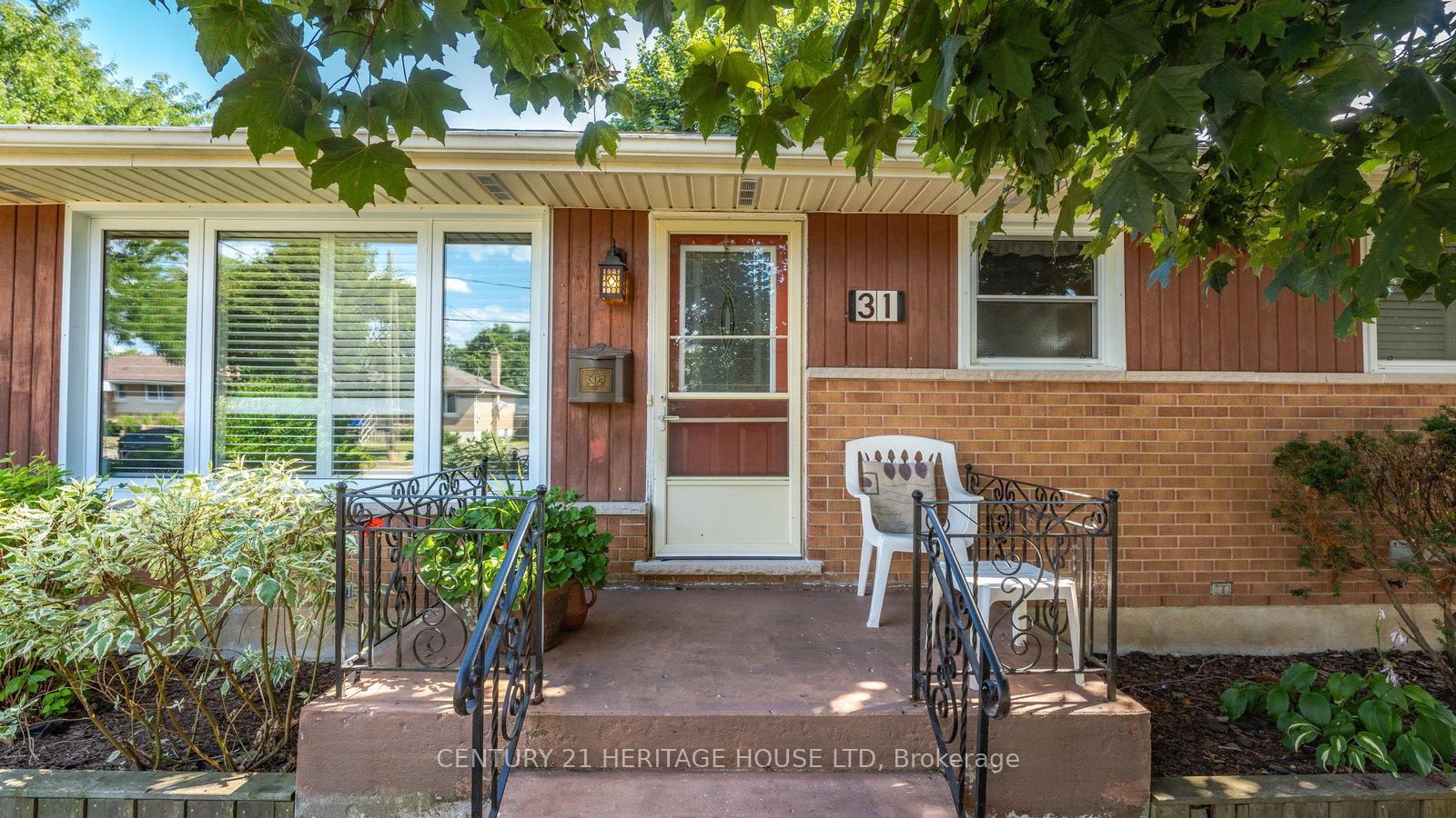 Property Photo: 31 Albemarle Street ON N3S 4N5