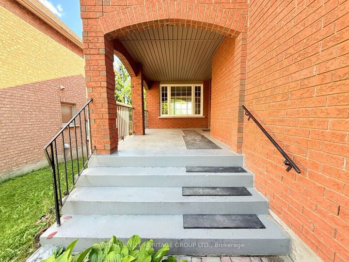 Photo de la propriété: 162 Widdifield Avenue ON L3X 1Z2