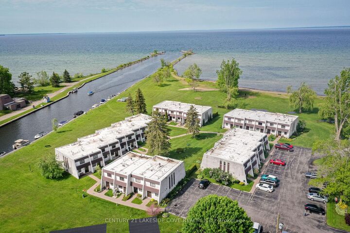 Property Photo:  1 Paradise Boulevard S Unit 27  ON L0K 1B0 