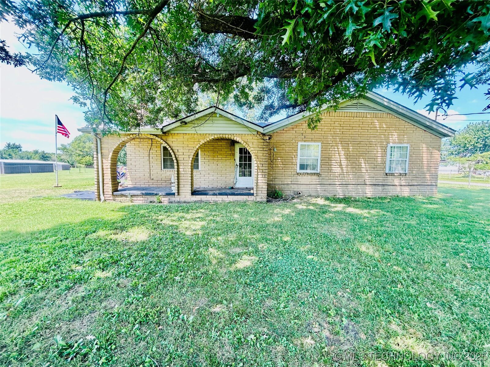 Property Photo:  1231 S 61st Street W  OK 74401
