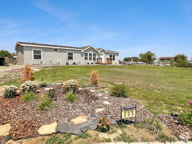 Property Photo: 295 S 250 W UT 84522