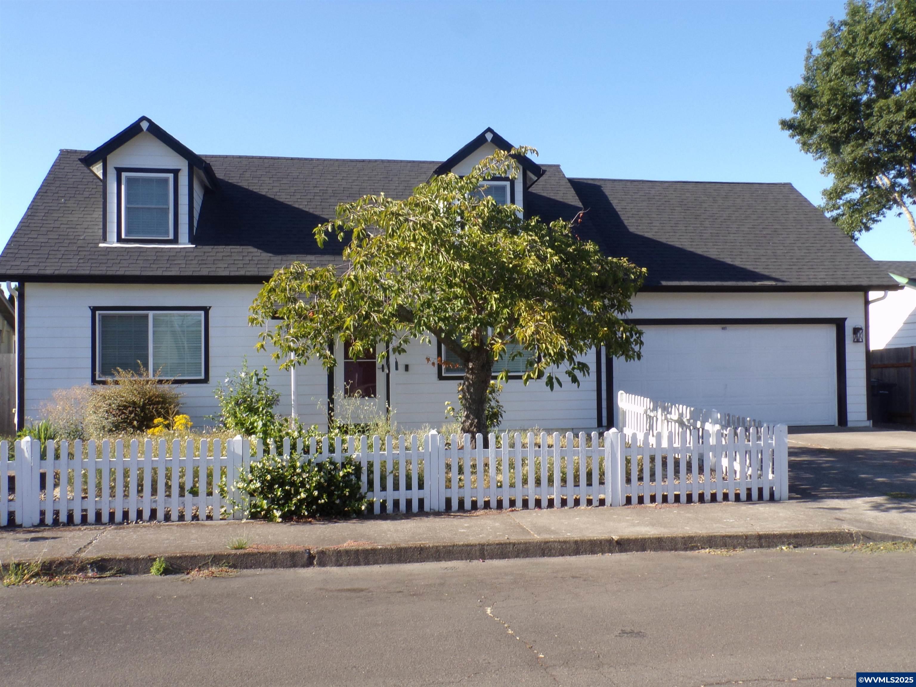 Property Photo:  1835 Wakefield Ct NW  OR 97304 