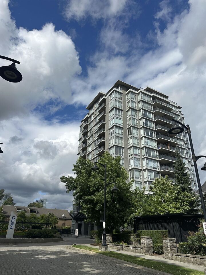 Photo de la propriété: 555 Delestre Avenue 206 BC V3K 0A9