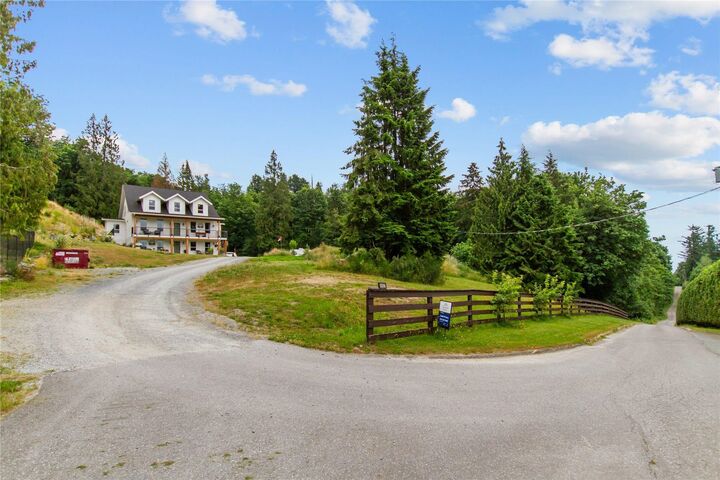 Property Photo: 34821 Ferndale Avenue BC V2V 7C8