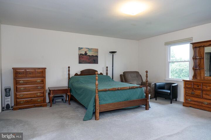 Property Photo: 11 Glengarry Way NJ 08550