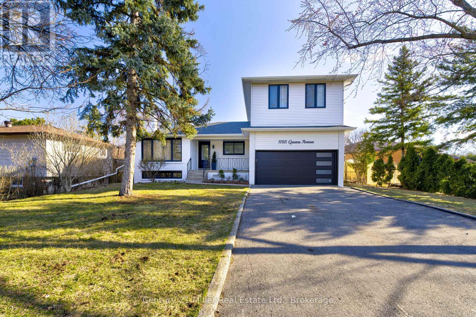 Property Photo: 1195 Queens Avenue ON L6H 2B7