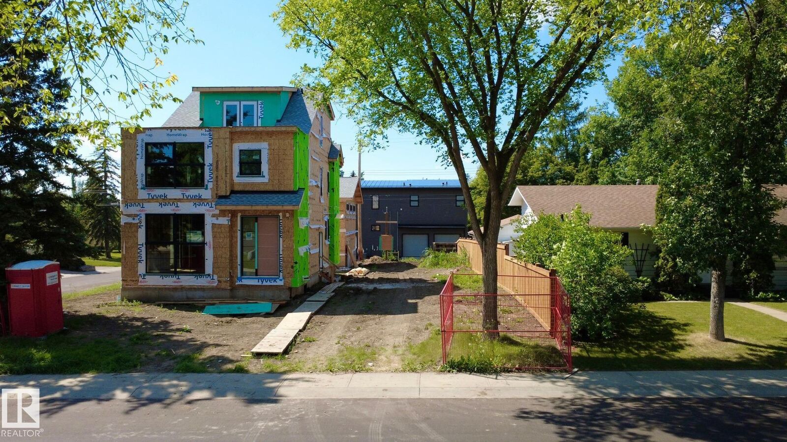 Property Photo:  7806 145 Street NW  AB T5R 0S6 