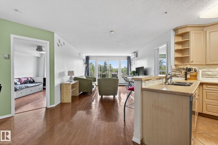 Property Photo:  10951 124 Street NW 410  AB T5M 4E1 