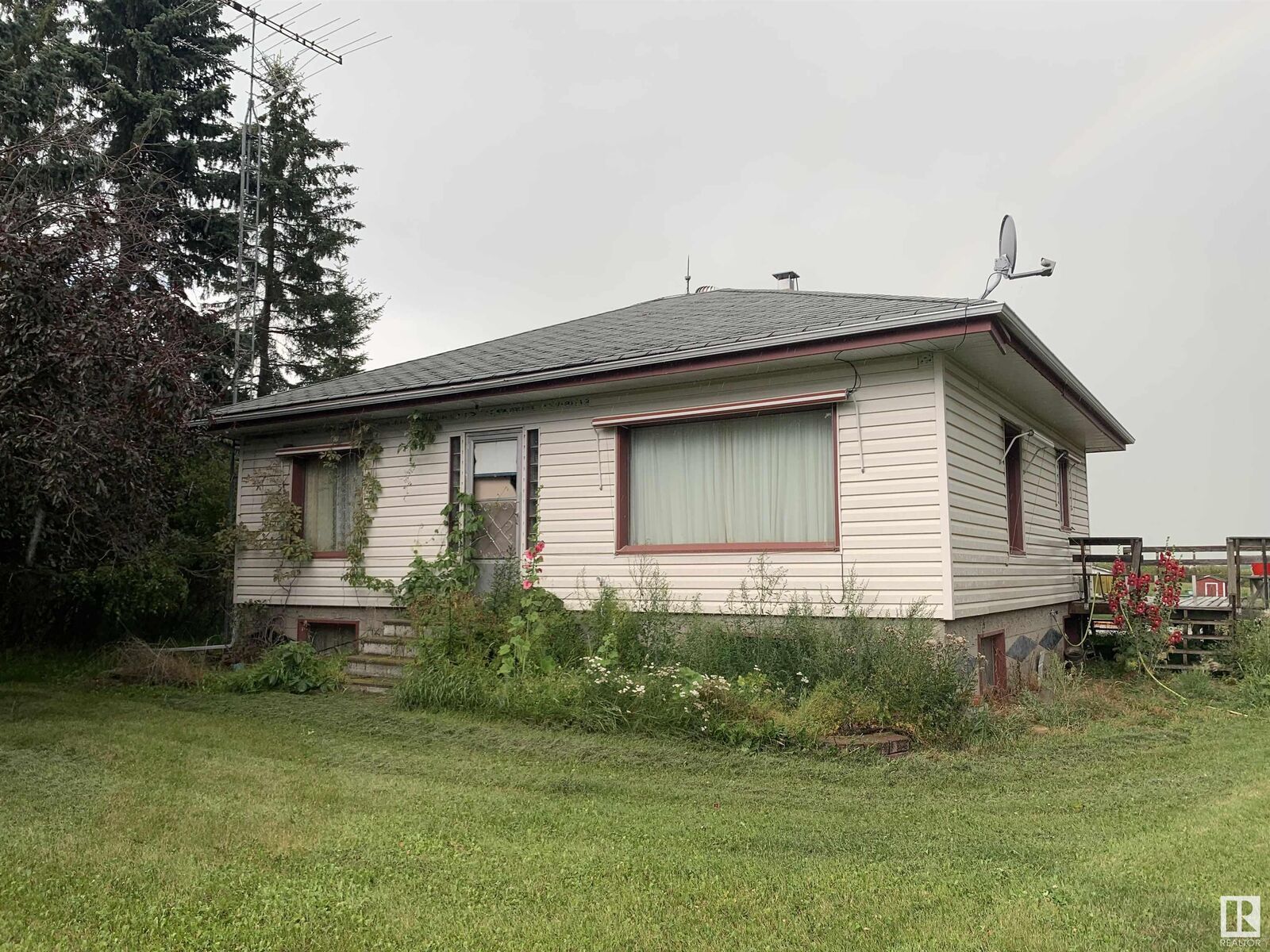Property Photo: Twp 51021 RR 161 AB T0B 2C0