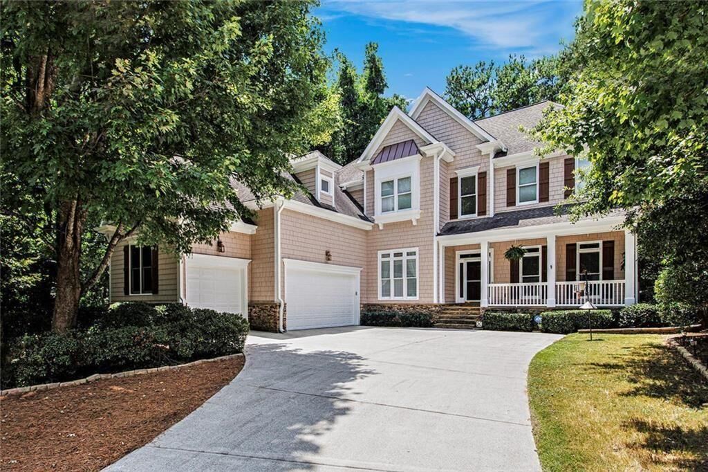 Property Photo: 3698 Lakeview Drive GA 30084