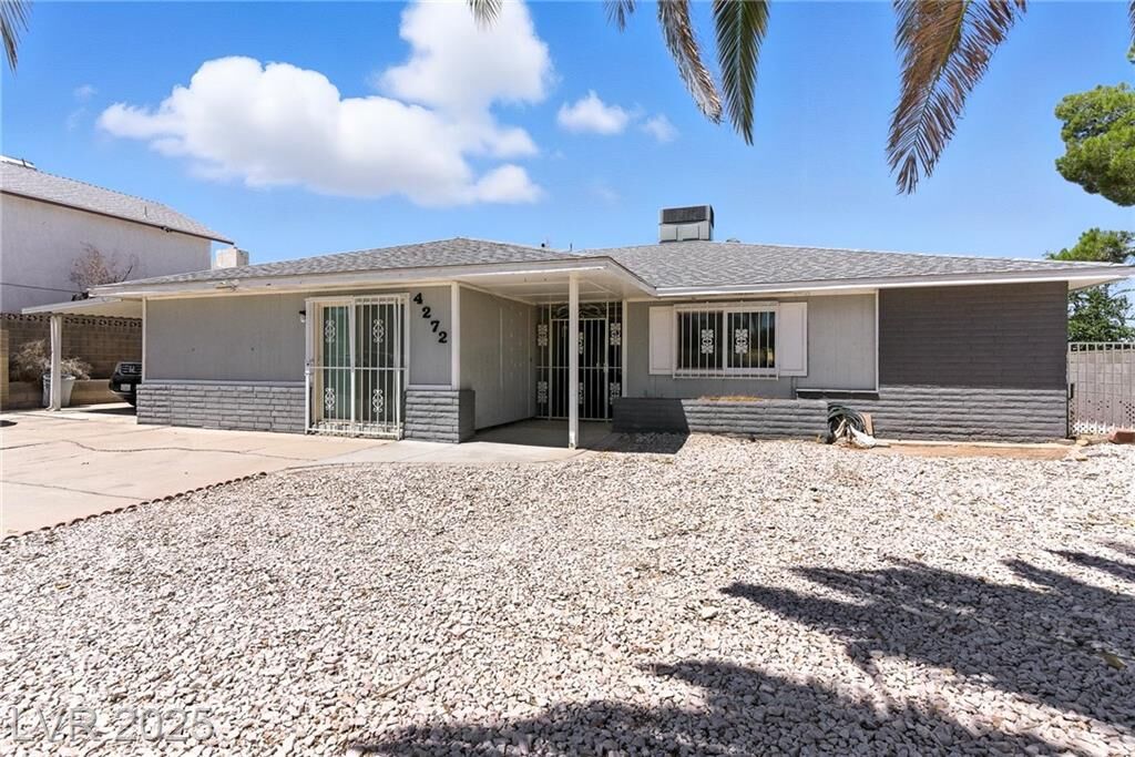 Property Photo: 4272 East Russell Road NV 89120