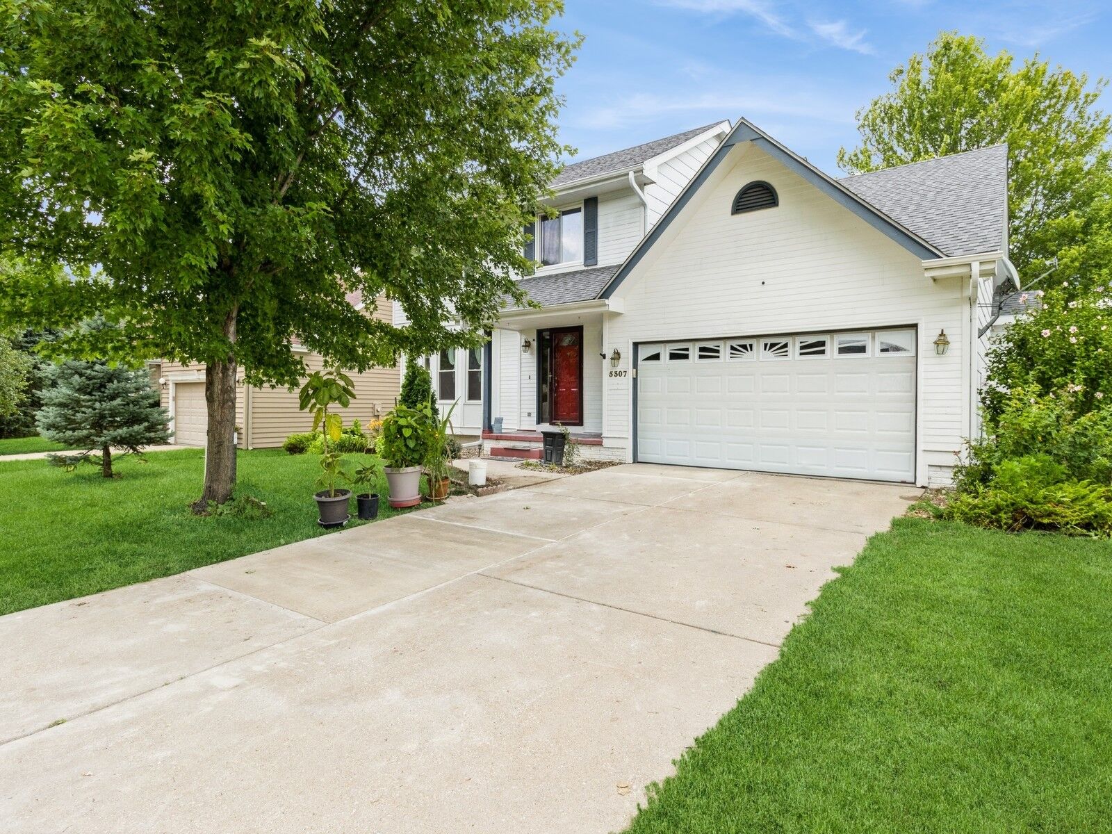 Property Photo: 5307 SE 32nd Street IA 50320