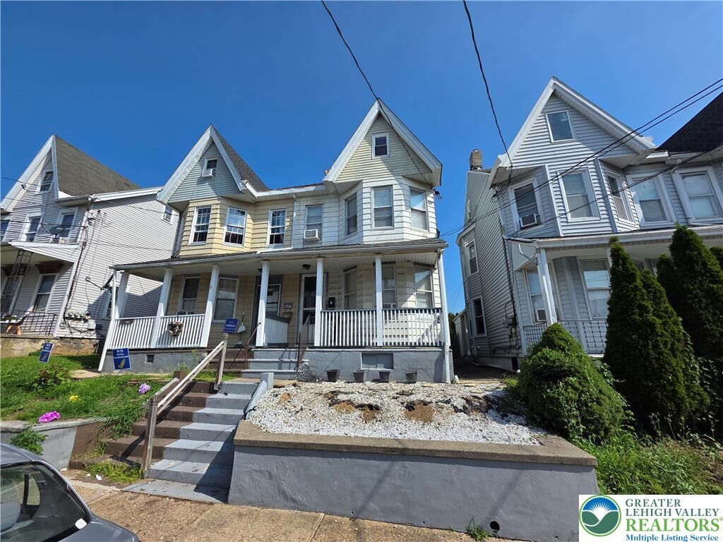 Property Photo:  809 Bushkill Street 1  PA 18042