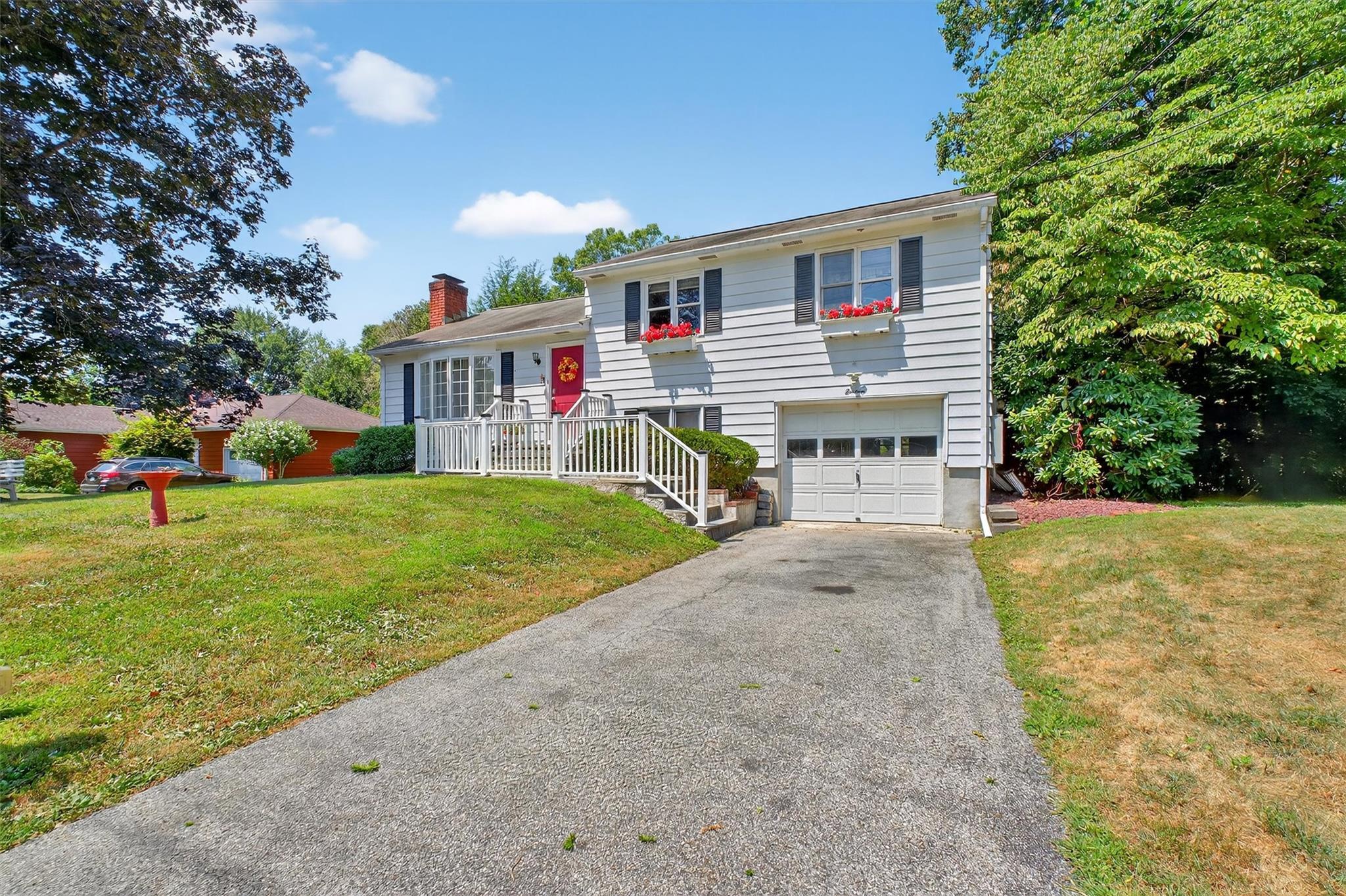 13 Sherwood Drive  Poughkeepsie NY 12603 photo