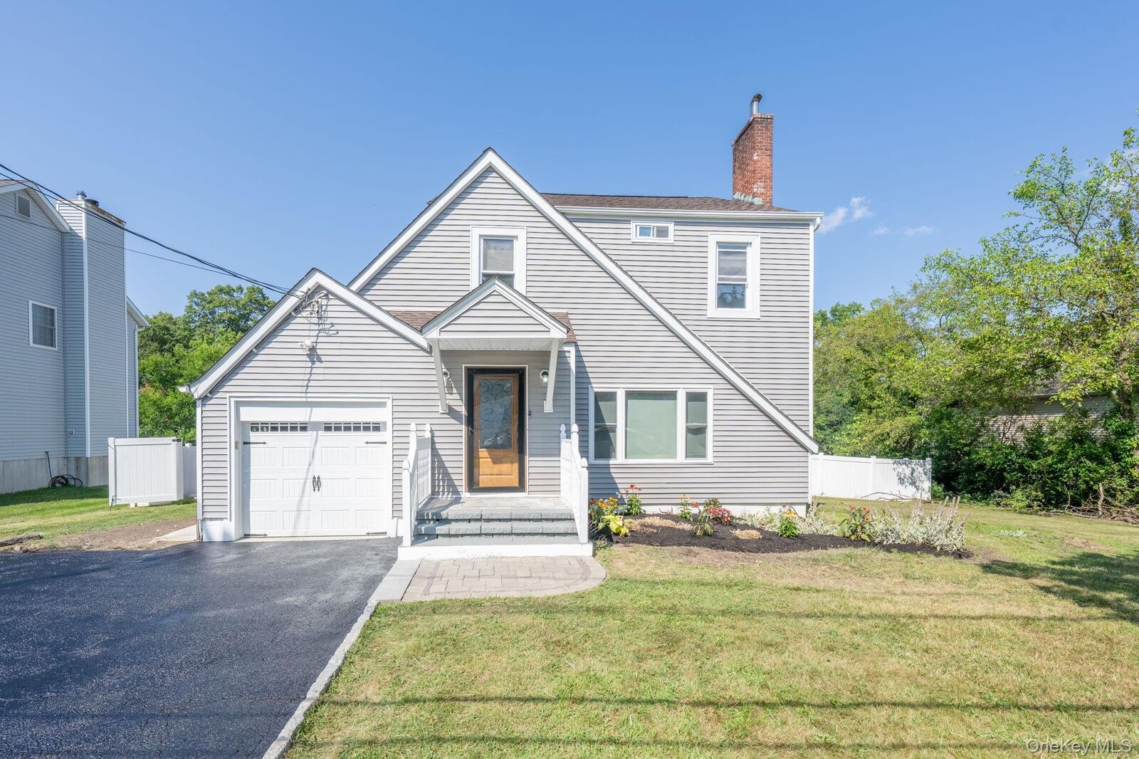 Property Photo:  28 Catskill Avenue  NY 10950 